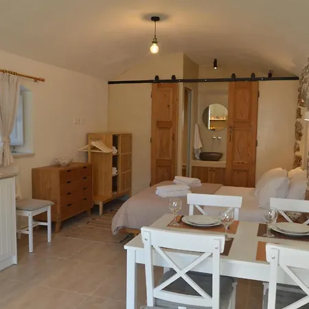 Holiday home Maison Des Clementines