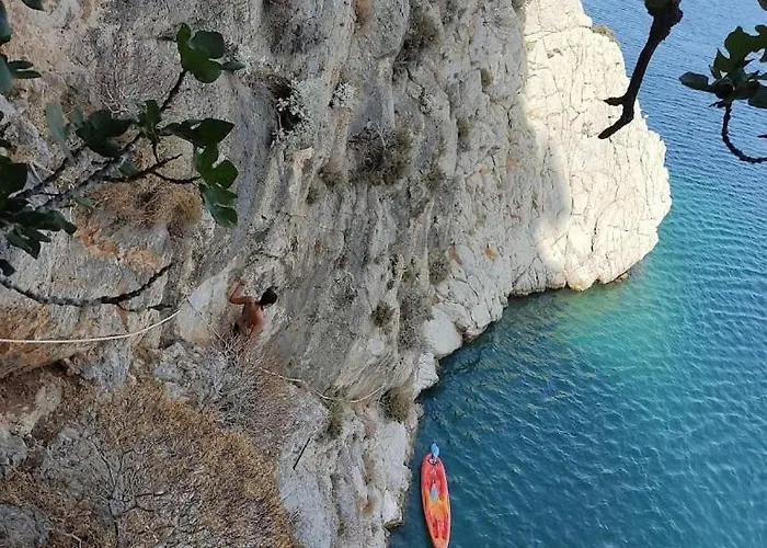 Дом отдыха Maison Des Clementines *