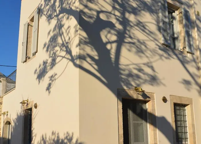 Дом отдыха Maison Des Clementines *